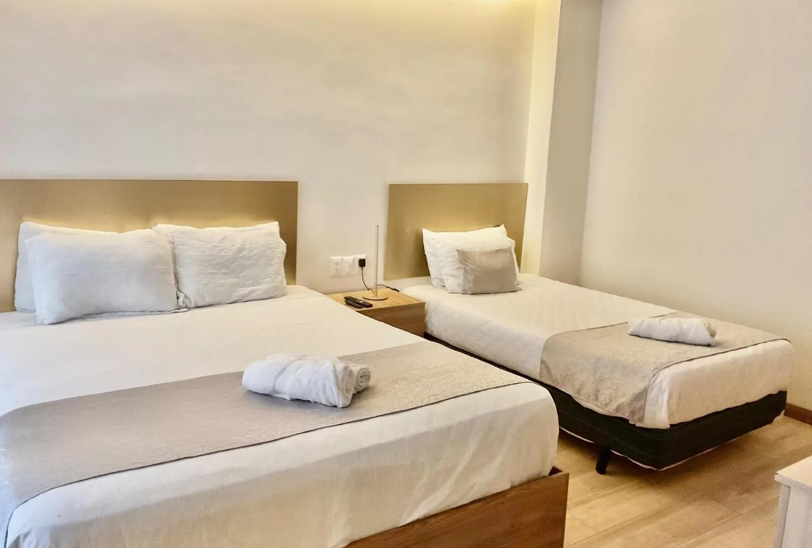Hotel Brist0L Suites Centro Historico 쿠엔카 아파트