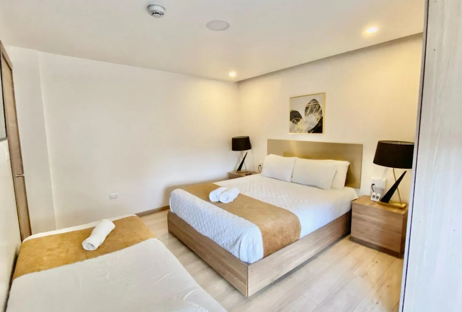 Hotel Brist0L Suites Centro Historico Cuenca 0*,  Ecuador